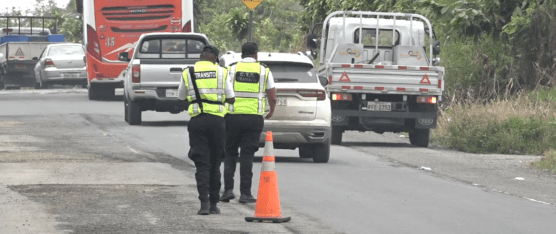 OPERATIVOS PREVENTIVOS POR LA SEGURIDAD DE CONDUCTORES DURANTE EL FERIADO