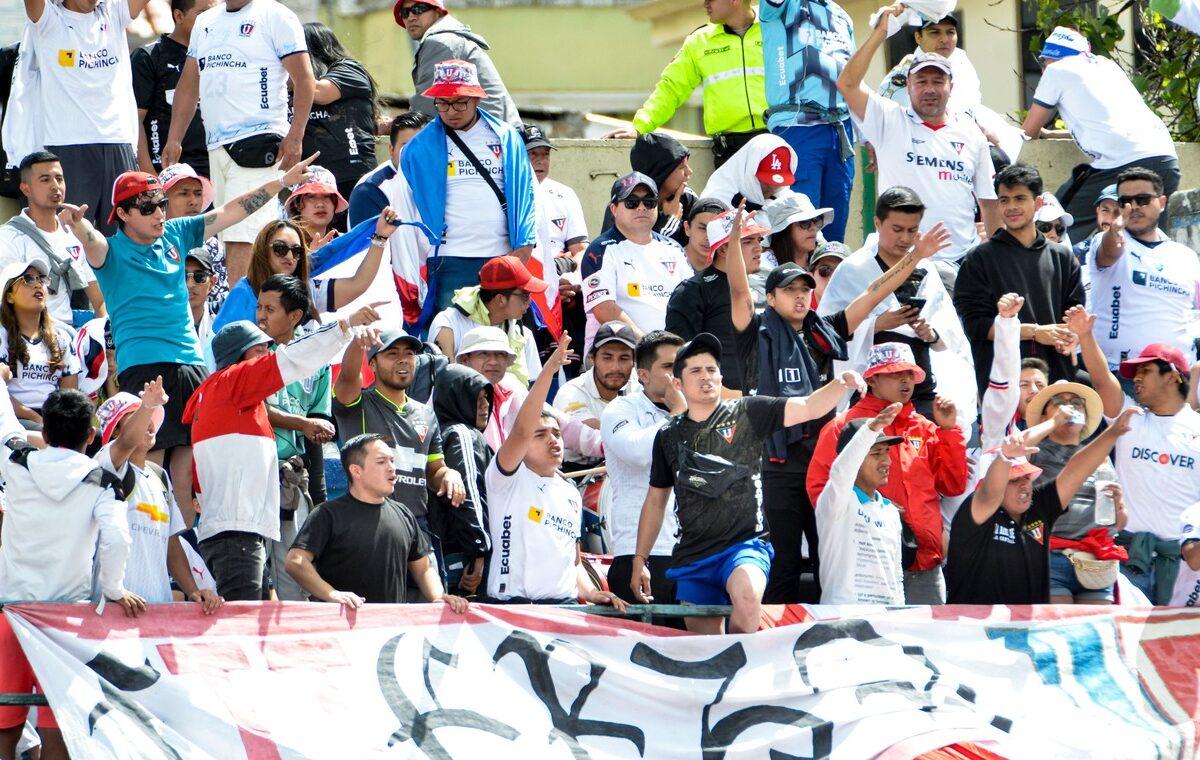 HINCHADA AZUL NO INGRESARÁ AL ESTADIO RODRIGO PAZ