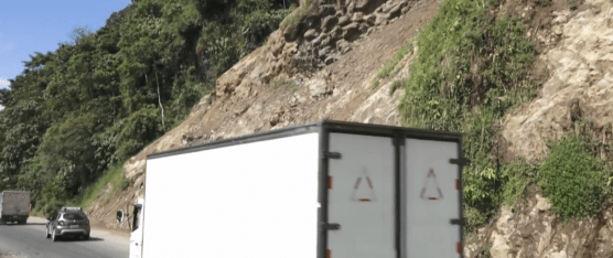 CONDUCTORES TEMEN QUE SE REGISTREN NUEVOS DESPRENDIMIENTOS DE ROCAS