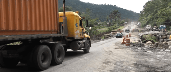 AVANZAN LOS TRABAJOS EN EL KILÓMETRO 90 DE LA VÍA ALÓAG – SANTO DOMINGO