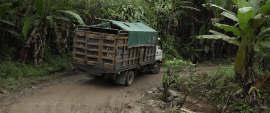 HABITANTES DE LA VÍA LA MONTÚFAR SOLICITAN MEJORAS EN ESTE TRAMO VIAL