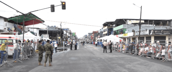 CIERRE DE VÍAS EN CALLES CÉNTRICAS DE SANTO DOMINGO CAUSÓ CAOS VEHICULAR
