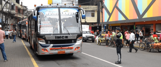 CONFLICTOS ENTRE TRANSPORTISTAS Y USUARIOS DE BUSES POR COBRO DE PASAJE