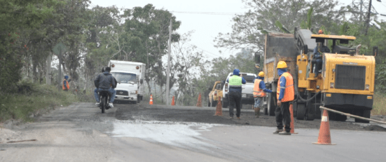 CUESTIONAN EL  AVANCE EN LOS TRABAJOS DE REBACHEO DE LA VÍA LAS MERCEDES – LOS BANCOS