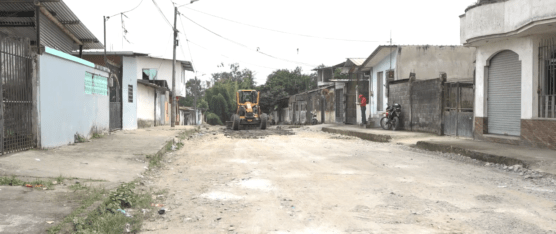EL SISTEMA DE ALCANTARILLADO DE AGUAS SERVIDAS COLAPSÓ EN EL BARRIO LA ALBORADA