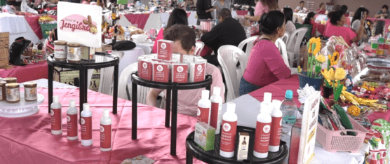 SE DESARROLLÓ LA FERIA DE EMPRENDEDORAS