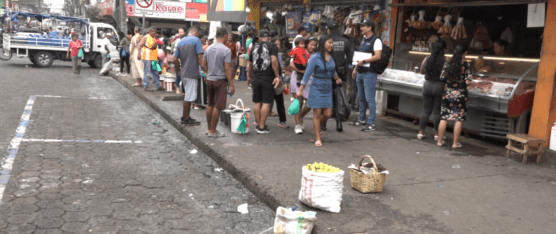 POR ALGUNAS HORAS PERMANECIÓ CERRADA LA CALLE AMBATO, EM SANTO DOMINGO