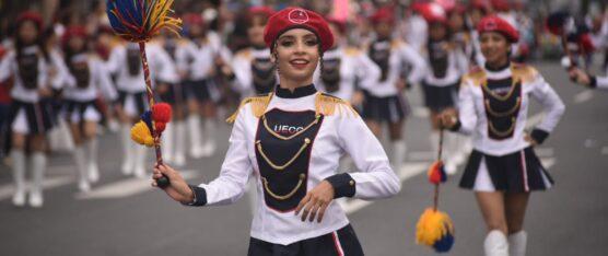 SE REALIZÓ EL DESFILE CÍVICO CULTURAL POR LOS 17 AÑOS DE PROVINCIALIZACIÓN DE SANTO DOMINGO DE LOS TSÁCHILAS