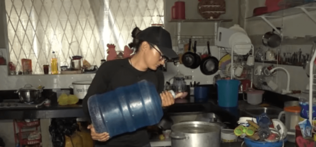 FAMILIAS DE SECTORES POPULARES SUFREN POR LA FALTA DE AGUA POTABLE