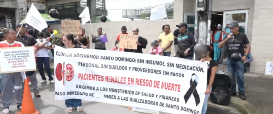 VARIAS DIALIZADORAS DEL PAÍS SE PARALIZARON POR LOS MESES IMPAGOS