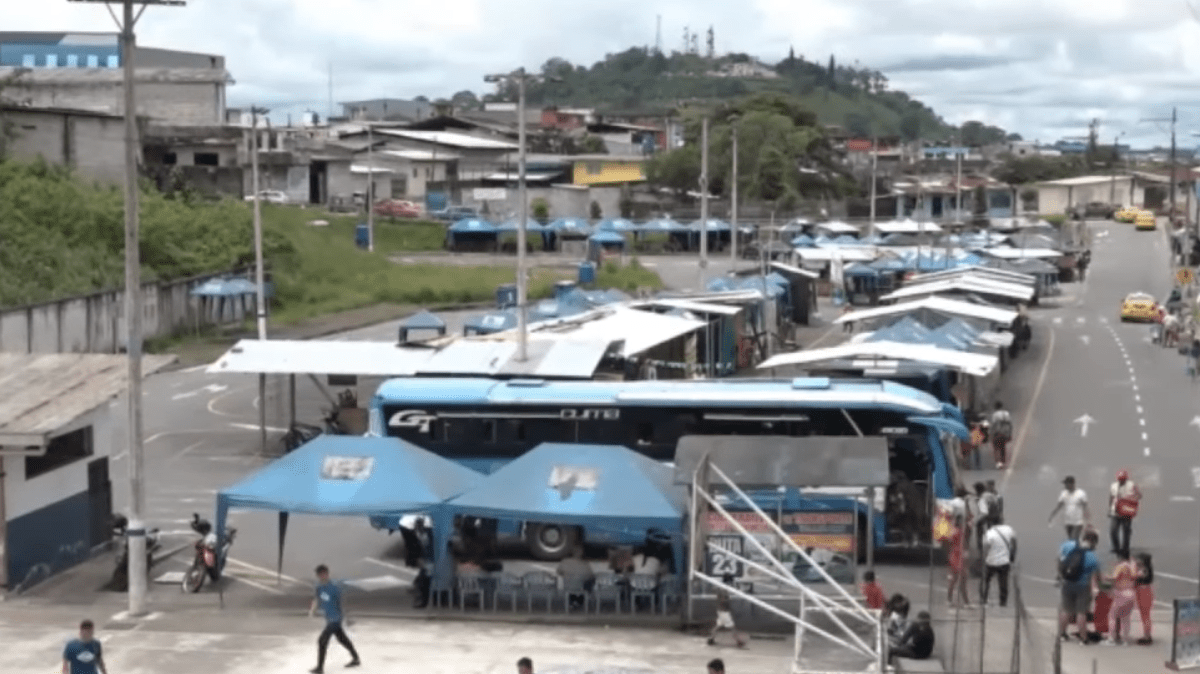 SE ESTÁ REACTIVANDO EL COMERCIO EN EL AUTOMERCADO DE SANTO DOMINGO