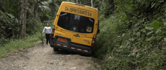 EN EL RECINTO JESÚS DEL GRAN PODER DE ALLURIQUÍN PIDEN EL ARREGLO DE LA VÍA