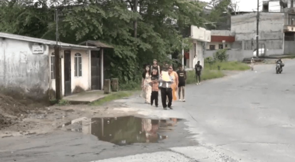 EN LA COOP. ALIANZA CARCHENSE HAY MALESTAR POR AGUA ESTANCADA EN LAS CALLES