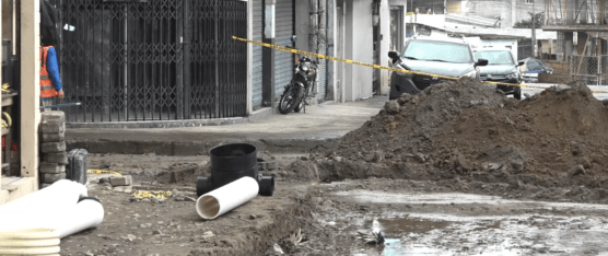 EN LA CAROLINA DENUNCIAN LA MALA PLANIFICACIÓN PARA LA INTERVENCIÓN DEL ALCANTARILLADO