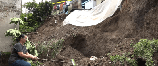 FUERTES LLUVIAS CAUSARON VARIOS DERRUMBES EN EL SECTOR DE LOS NARANJOS