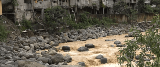 PÁNICO EN ALLURIQUÍN POR EL AUMENTO DEL CAUDAL DEL RÍO DAMAS