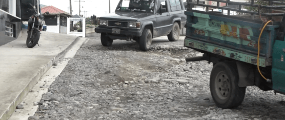 DIFICULTAD PARA CIRCULAR Y VARIAS NECESIDADES EN EL COMITÉ COLINAS DEL BOMBOLÍ