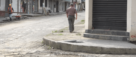 DAÑOS VIALES, MALOS OLORES E INCONFORMIDAD POR EJECUCIÓN DE OBRA EN LA LIBERACIÓN POPULAR