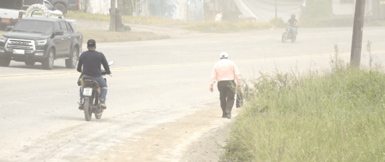 LA POLVAREDA AFECTA A LOS HABITANTES DE MONTONEROS DE ALFARO