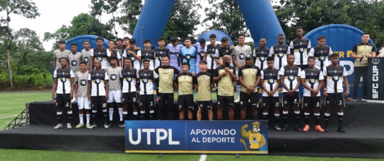 EN EL COMPLEJO RAMIA SE HIZO EL LANZAMIENTO DEL CLUB SANTO DOMINGO FC