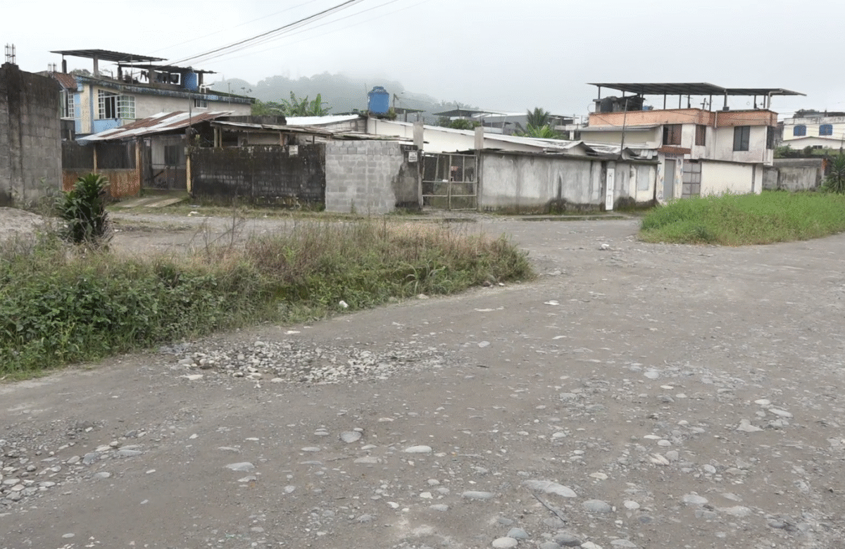 VECINOS DE MIRAFLORES DENUNCIAN ABANDONO Y FALTA DE OBRAS BÁSICAS