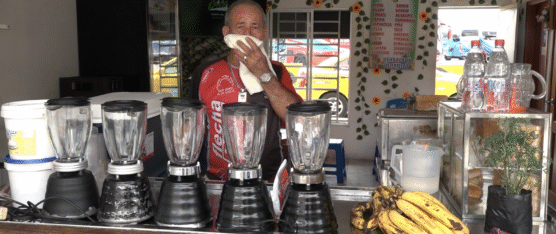 COLAPSO DE DOS ALCANTARILLAS EN LA TERMINAL TERRESTRE EFECTA A COMERCIANTES