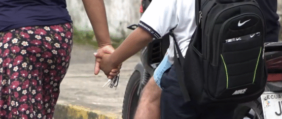 PADRES DE FAMILIA DE UNIDADES EDUCATIVAS PIDEN BRIGADAS DE VACUNACIÓN CONTRA LA TOSFERINA