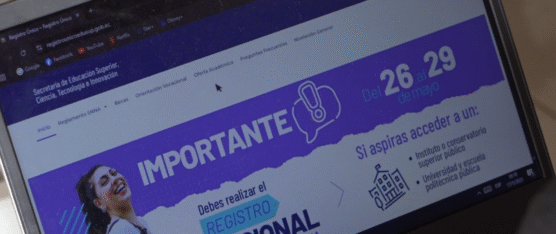 ESTUDIANTES SE PREPARAN PARA REALIZAR EL PROCESO DEL REGISTRO ÚNICO NACIONAL