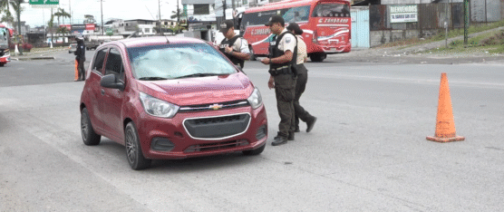 OPERATIVO POLICIAL EN EL REDONDEL SUEÑO DE BOLÍVAR