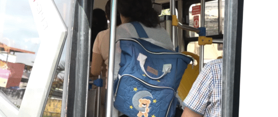 JUEZA ORDENA RETIRO DE TORNIQUETES EN BUSES URBANOS DE SANTO DOMINGO Y EXIGE DISCULPAS PÚBLICAS