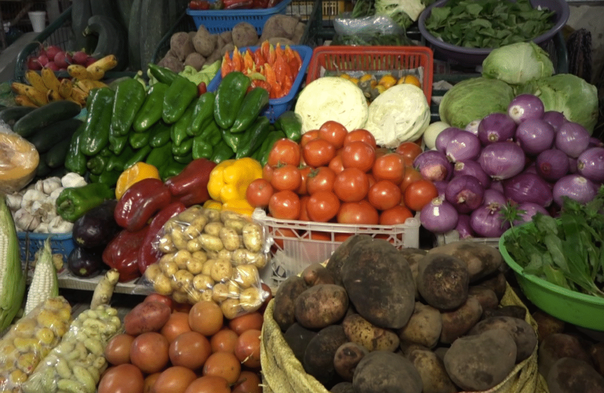 BAJOS PRECIOS EN FRUTAS Y VERDURAS POR ALTA PRODUCCIÓN EN SANTO DOMINGO