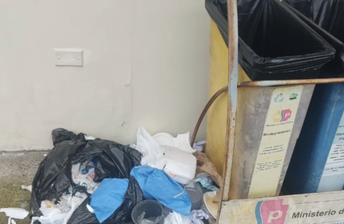 CENTROS DE SALUD SIGUEN SIN PERSONAL DE LIMPIEZA