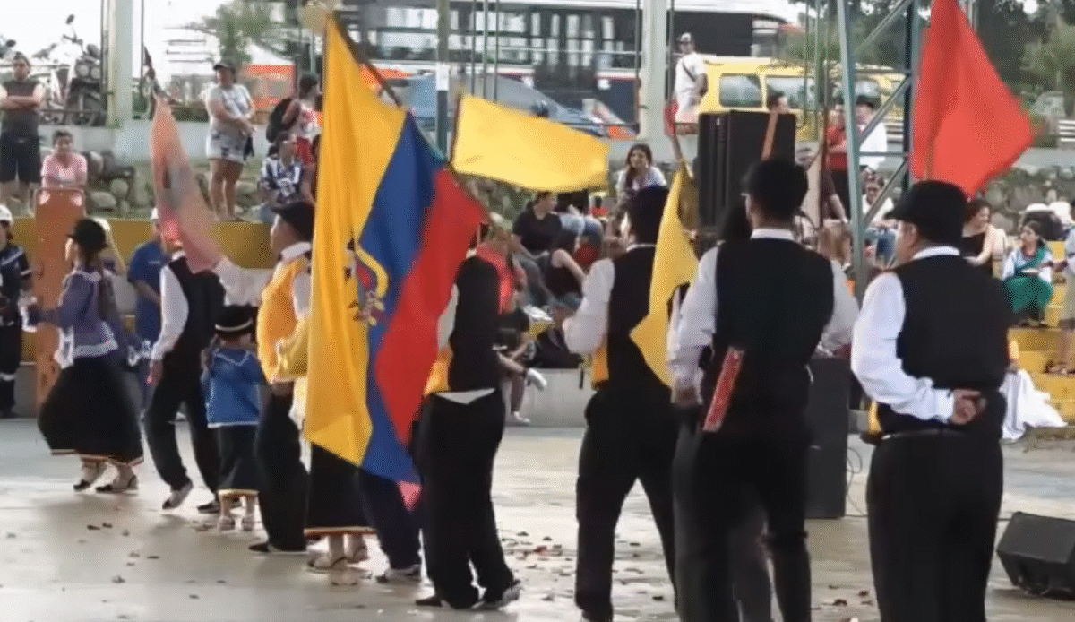 CON MOTIVO DE LAS FIESTAS DE SANTO DOMINGO SE DESARROLLÓ EL FESTIVAL INTERCULTURAL DE DANZA
