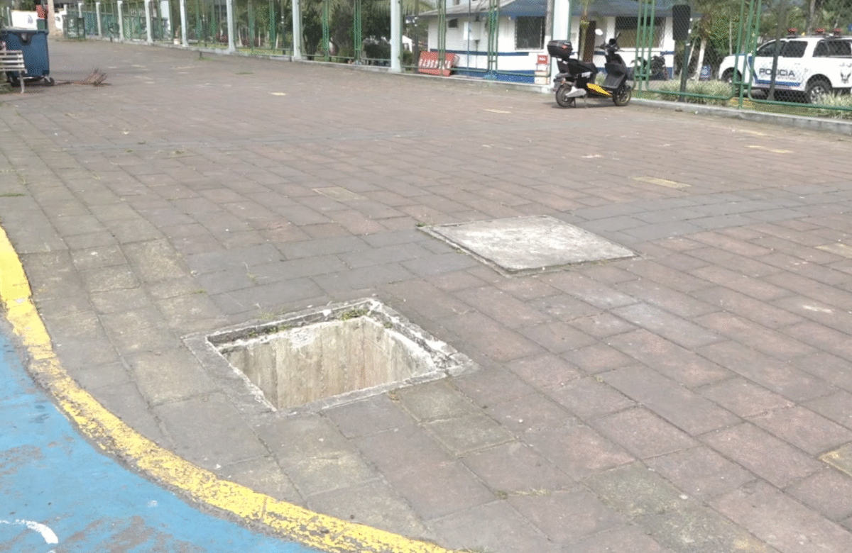 UNA CIUDADANA RESULTA HERIDA TRAS CAER EN CAJA DE REVISIÓN SIN TAPA EN EL PARQUE DE LA JUVENTUD