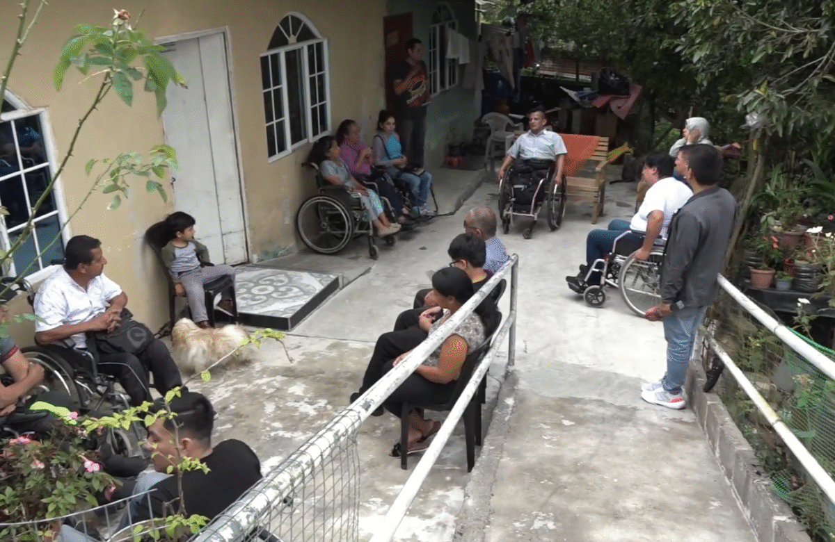 PERSONAS CON DISCAPACIDAD FÍSICA CONTARON SUS EXPERIENCIAS COMO PADRES