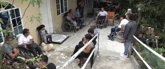 PERSONAS CON DISCAPACIDAD FÍSICA CONTARON SUS EXPERIENCIAS COMO PADRES