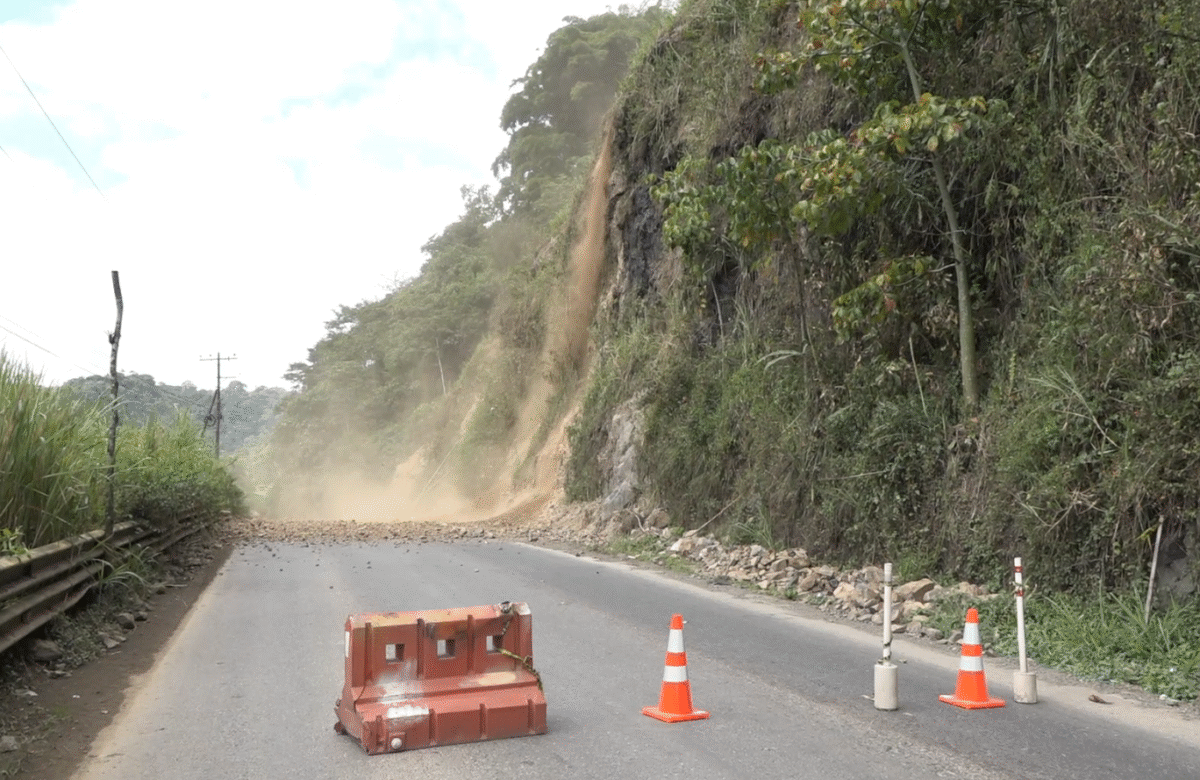 CIERRE DE LA VÍA ALÓAG – SANTO DOMINGO POR TRABAJOS DE ESTABILIZACIÓN DEL TALUD