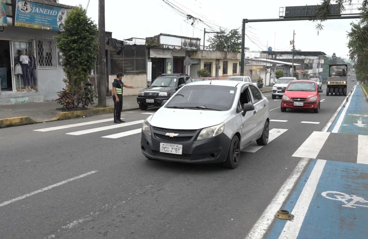 45 UNIDADES EDUCATIVAS DE SANTO DOMINGO RECIBIRÁN APOYO EN TRÁNSITO