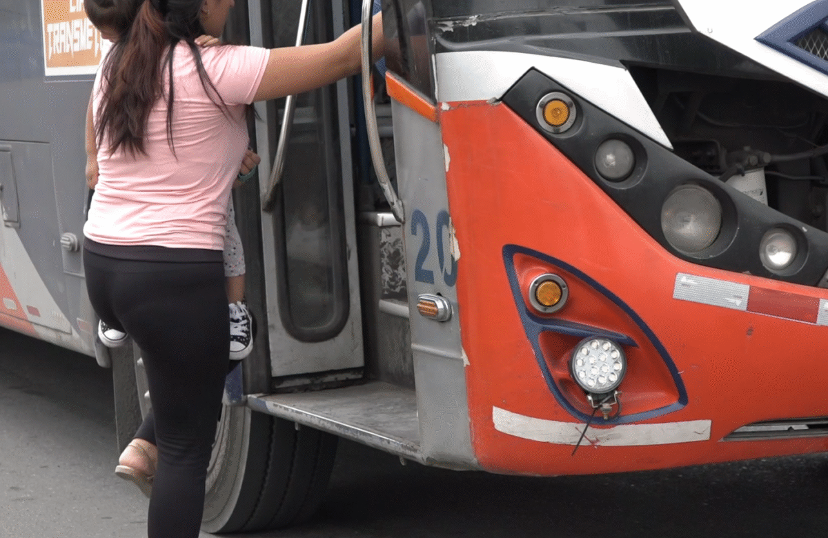 CONSORCIO MÍO DICE QUE RETIRO DE TORNIQUETES AFECTA MÁS A LOS USUARIOS