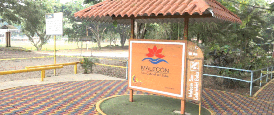 RESIDENTES DE SAN GABRIEL DEL BABA SE UNEN EN MINGA PARA MEJORAR MALECÓN DE LA COMUNA