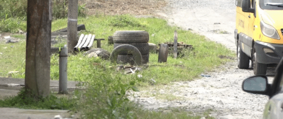 VECINOS DE LÁZARO CÁRDENAS EXIGEN ASFALTO A LAS AUTORIDADES