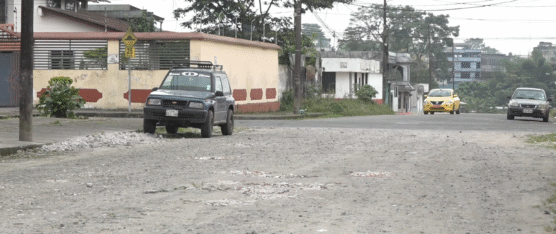 EN LA COOP. MARISCAL SUCRE PIDEN SE ASFALTE LA CALLE RÍO SILANTE