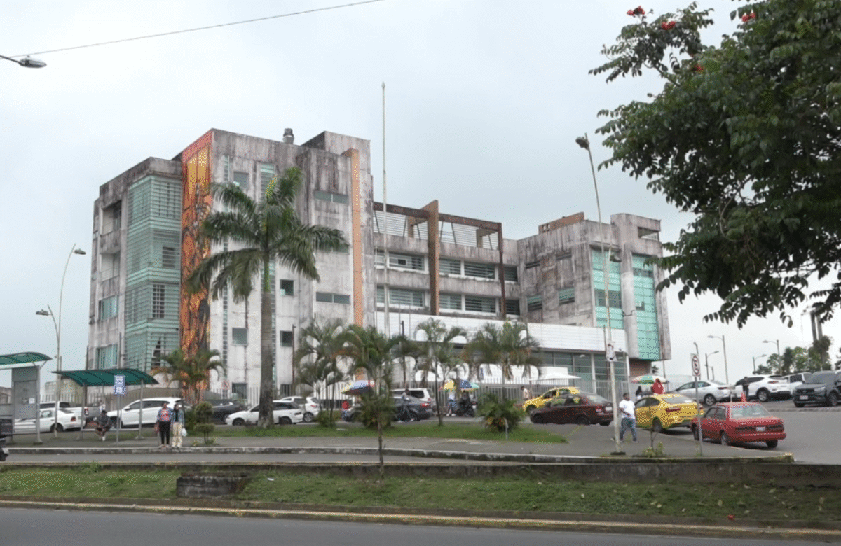 SE REALIZÓ UN RECORRIDO EN LA UNIDAD JUDICIAL DE STO. DGO. POR LA FALTA DE MANTENIMIENTO