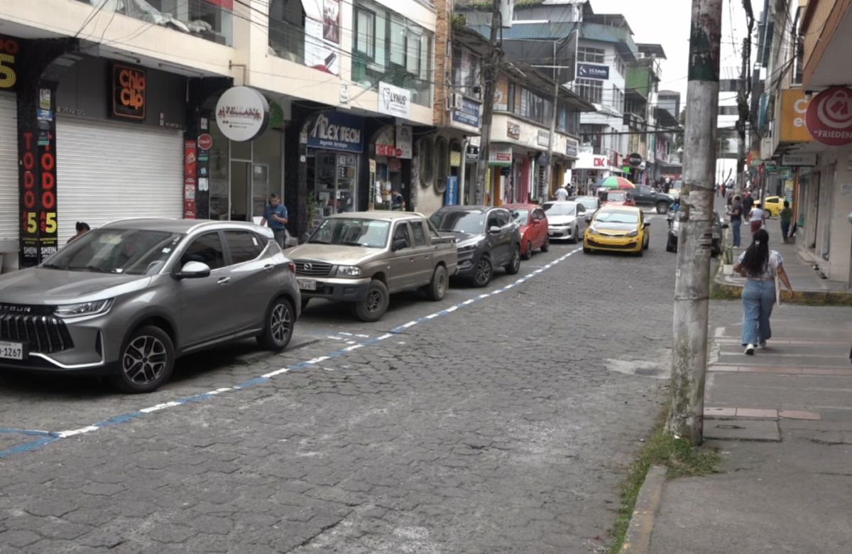 COMERCIANTES DENUNCIAN INSEGURIDAD EN LA CALLE TULCÁN DEL CASCO CENTRAL