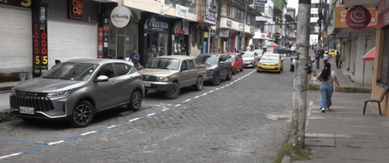 COMERCIANTES DENUNCIAN INSEGURIDAD EN LA CALLE TULCÁN DEL CASCO CENTRAL