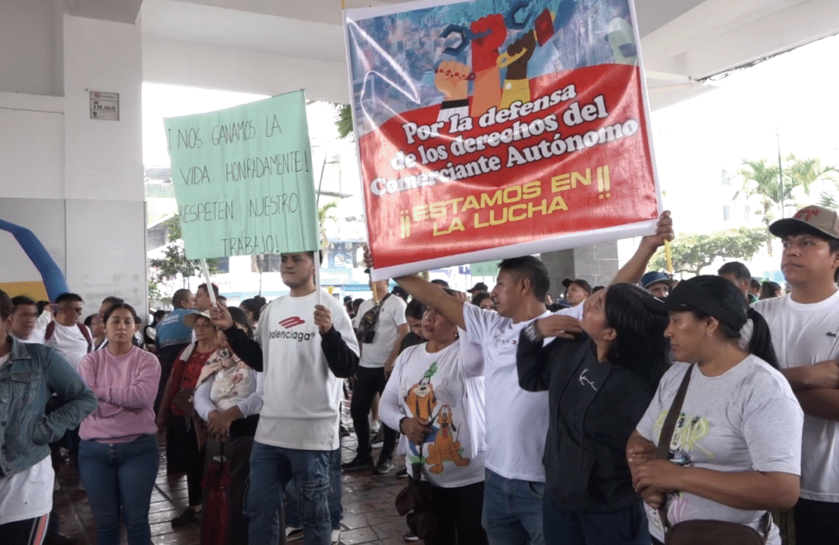 COMERCIANTES DE LA PEATONAL 3 DE JULIO NO SERÁN DESALOJADOS HASTA QUE SE CONSTRUYA EL MALL