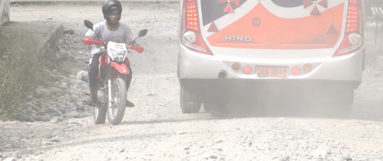 HABITANTES DE CAMINO AL FUTURO RECLAMAN OBRAS Y CONTROL DEL POLVO