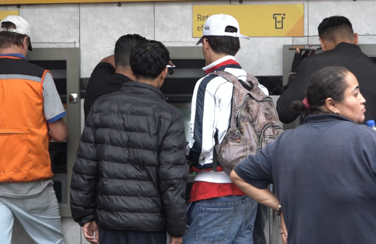 USUARIOS DEL BANCO PICHINCHA SE QUEJARON POR LAS FALLAS EN EL SISTEMA