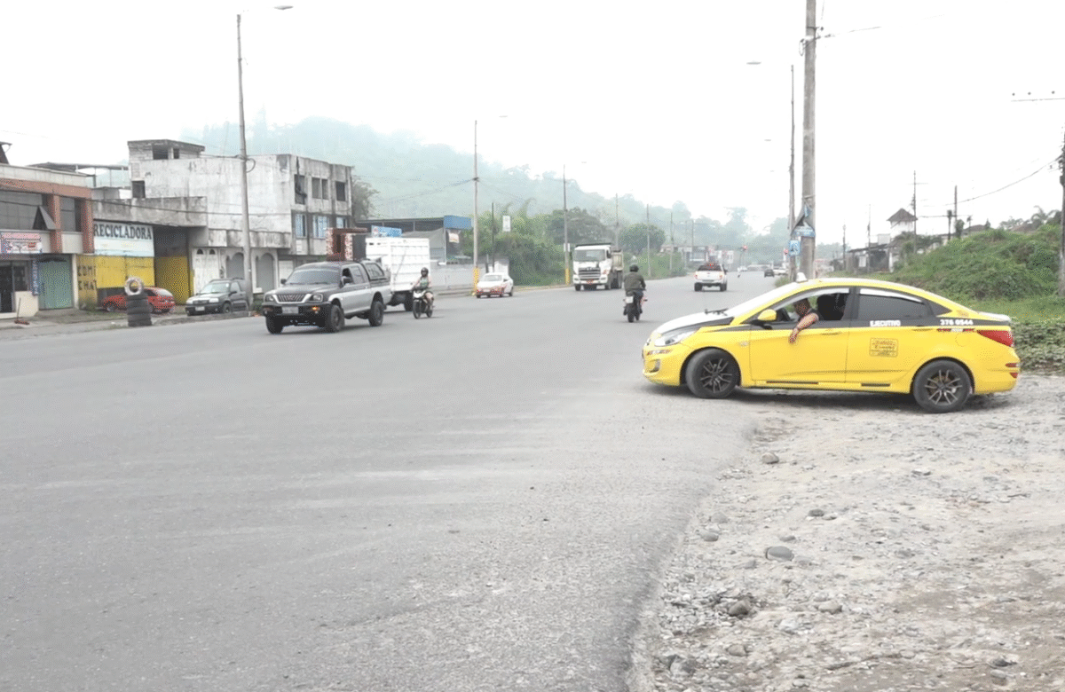 MORADORES DE GRAN COLOMBIA PIDEN INSTALAR SEMÁFORO EN AVENIDA DE LOS COLONOS