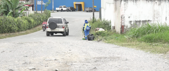 CALLE ARTURO MIÑACA POVEDA SIN ADOQUINADO AFECTA SEGURIDAD DE VECINOS